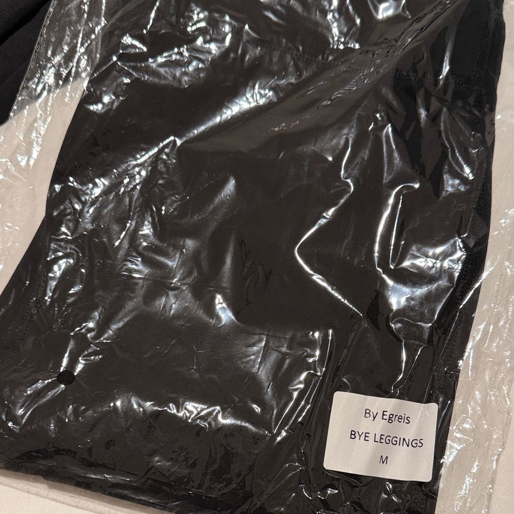 By Egreis Black Leggings